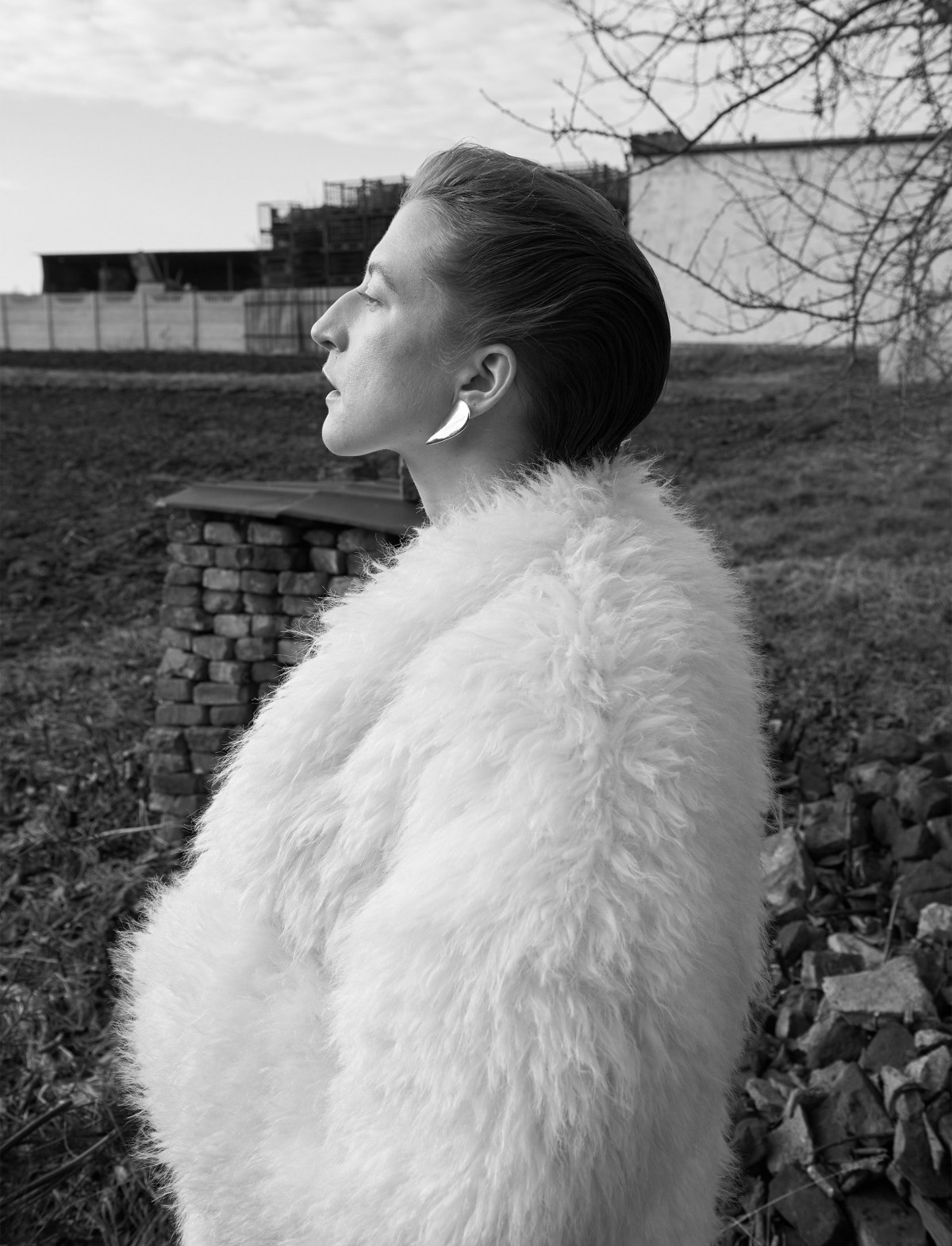 LARA GESSLER for ISSUE MAGAZINE . Carmen Duran 3