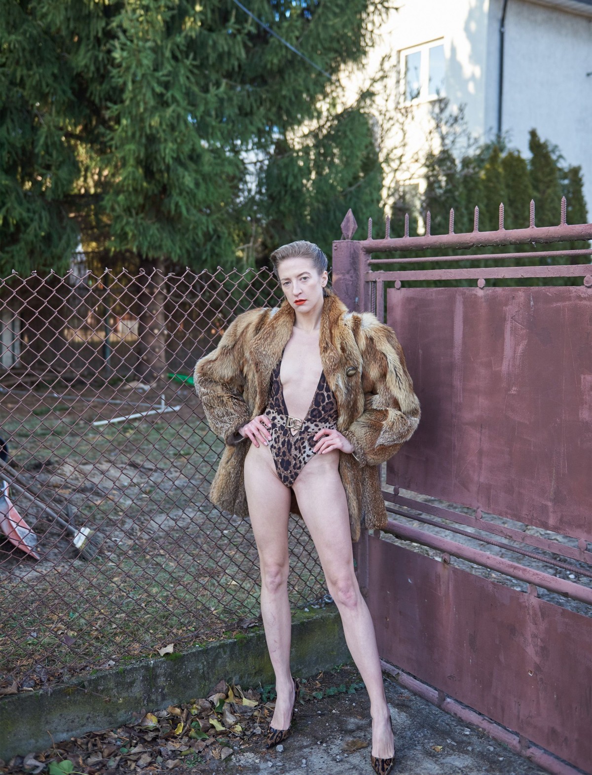 LARA GESSLER for ISSUE MAGAZINE . Carmen Duran 6