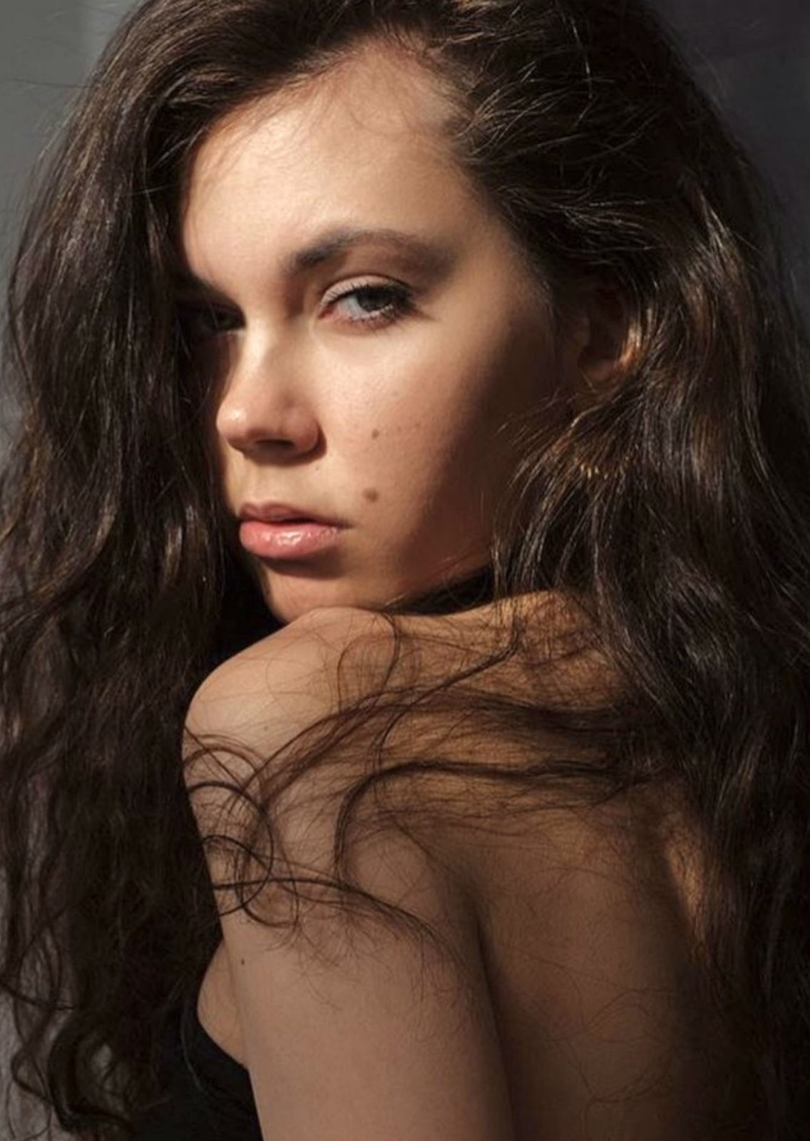 ANNA BESMAN. Carmen Duran Model Agency.