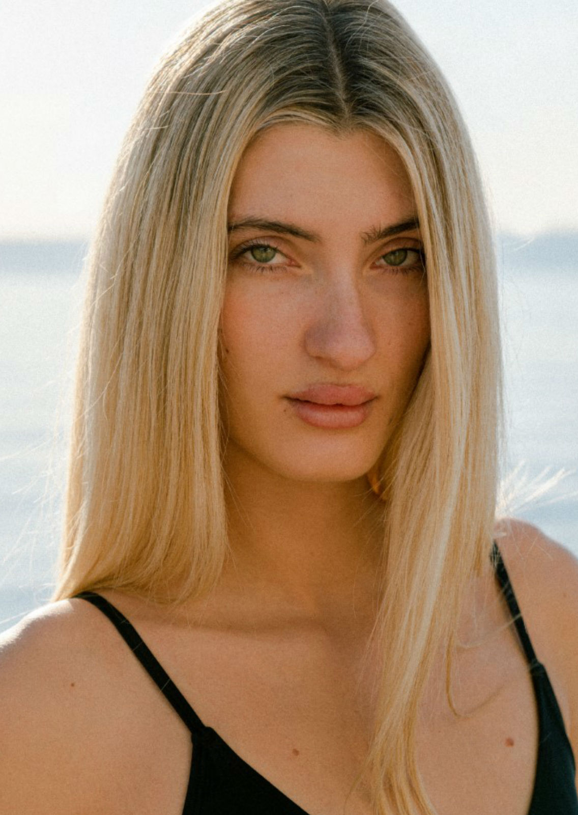 ANTONIA GREEN. Carmen Duran Model Agency.