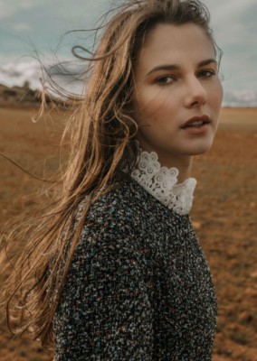 ELIZABETE GRINTALE. Carmen Duran Model Agency.