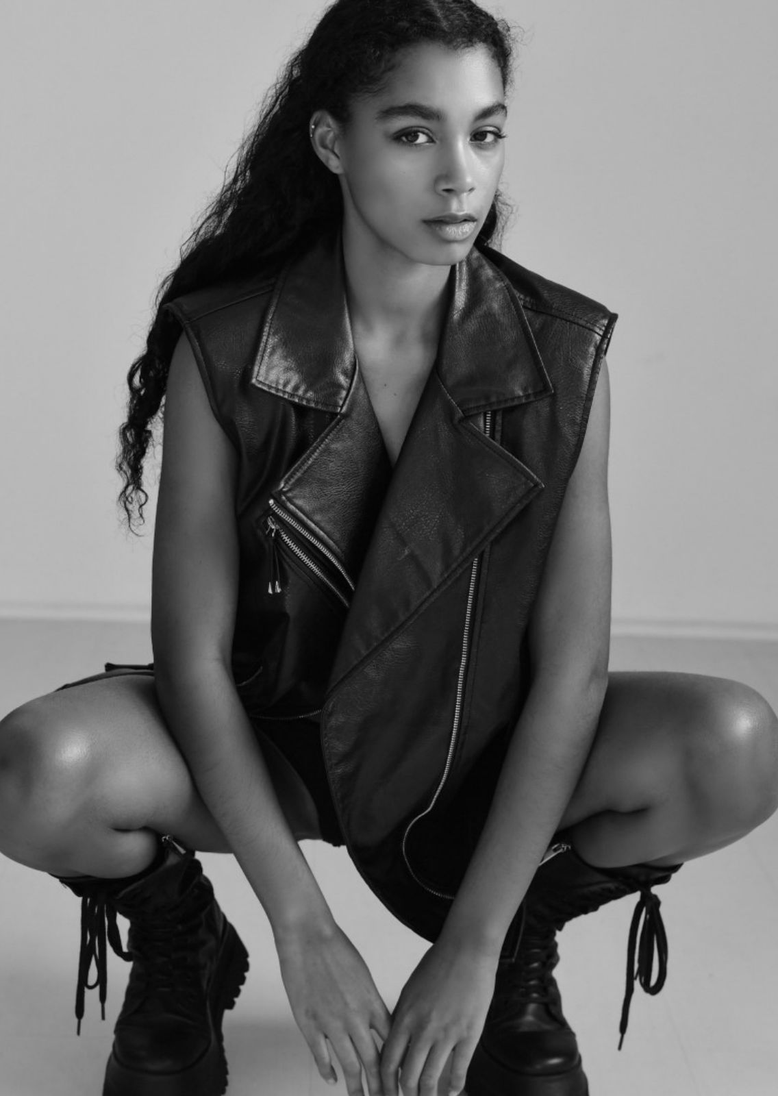 ELIZABETH MEWANU. Carmen Duran Model Agency.