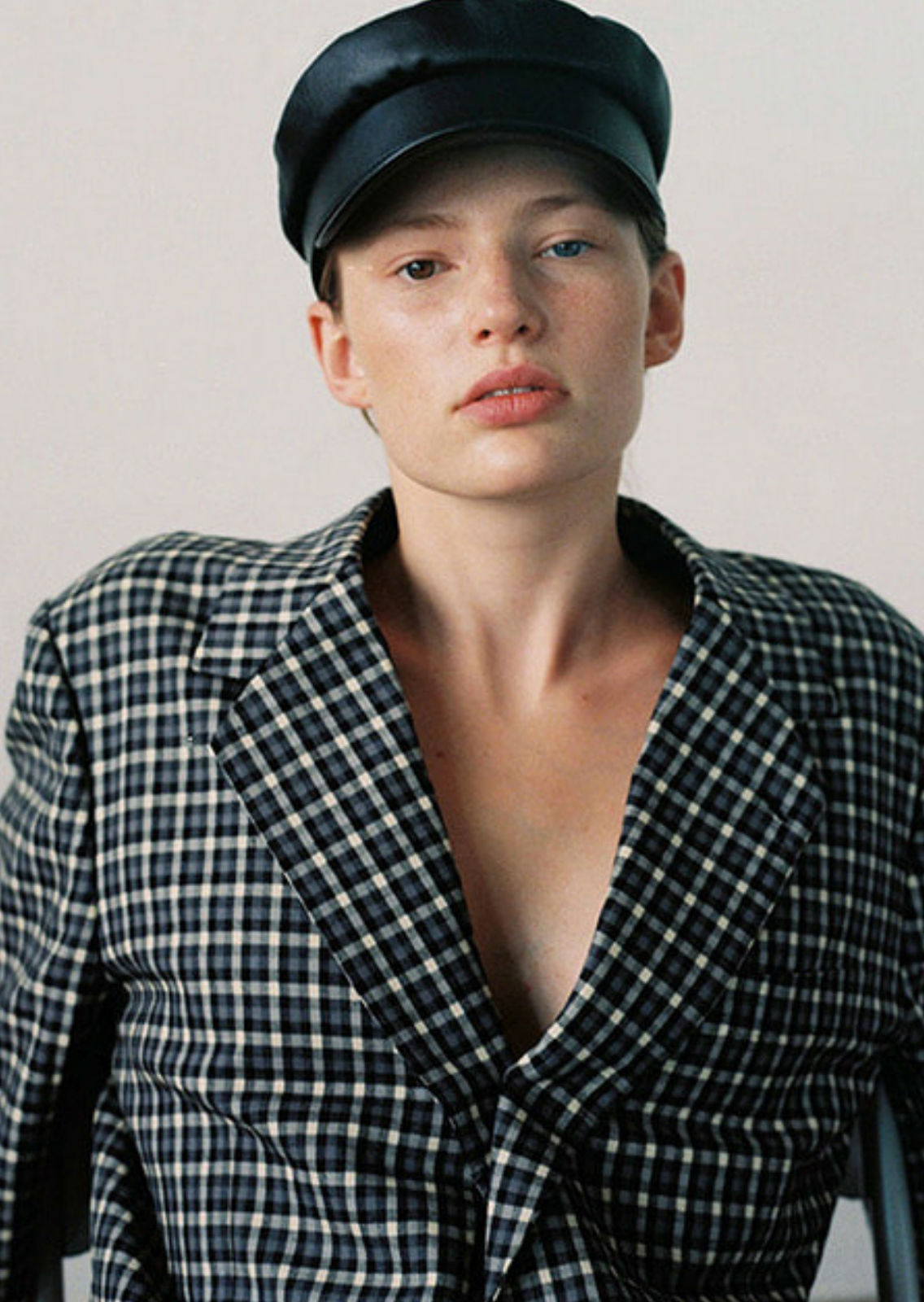 KARIN PESIKOVA. Carmen Duran Model Agency.