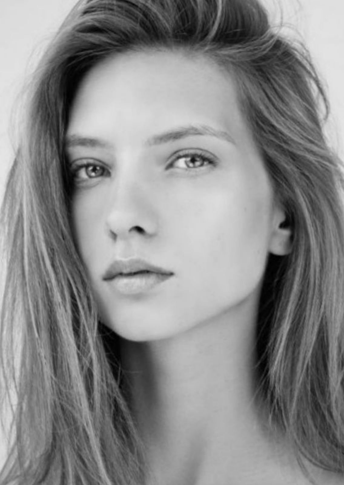 KASIA PETERSON. Carmen Duran Model Agency.