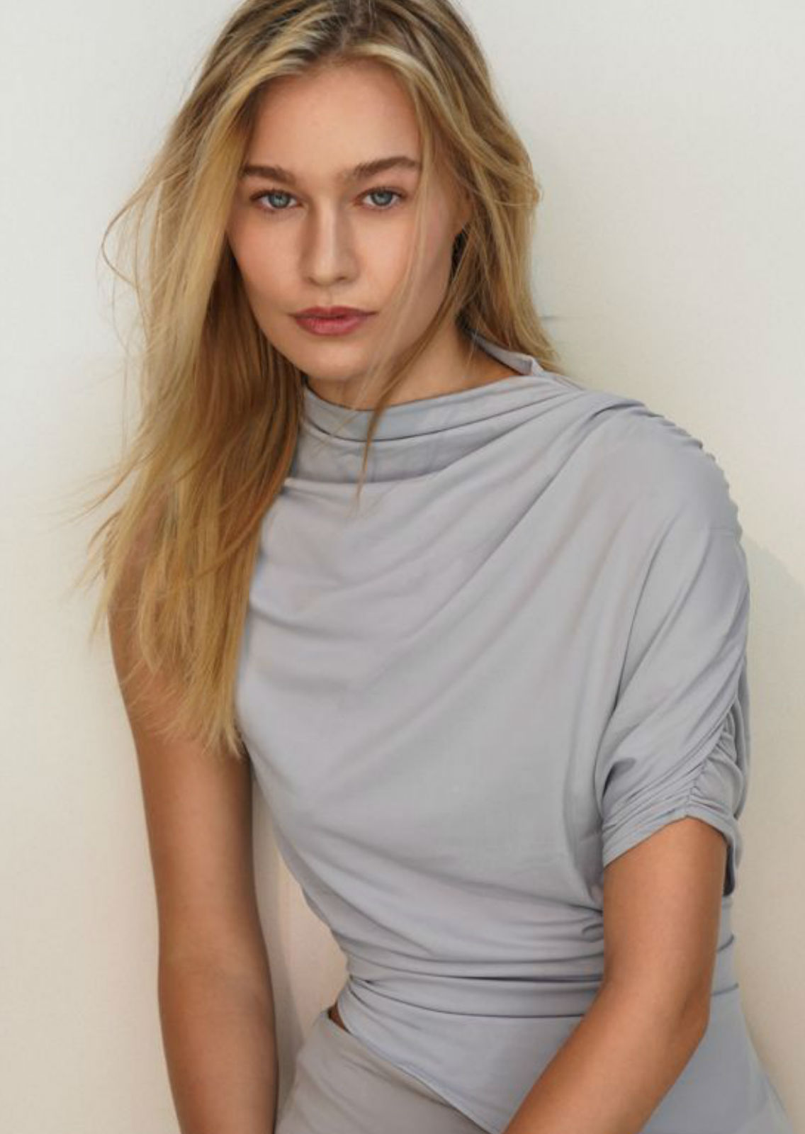LUCY HUNT . Carmen Duran Model Agency.