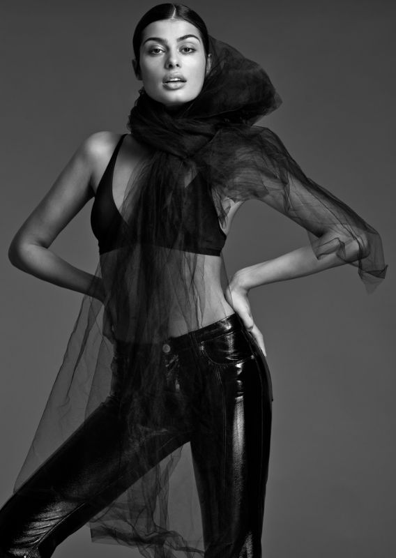 MINA. Carmen Duran Model Agency.