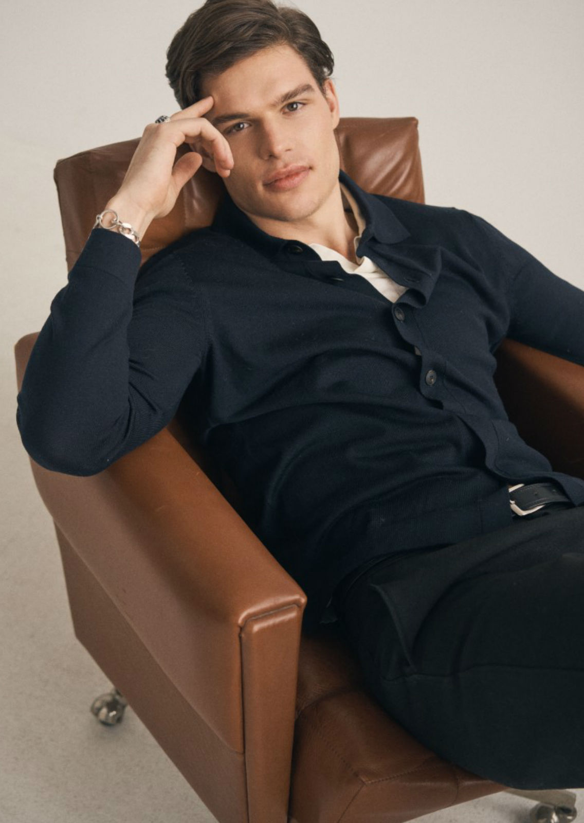 NICKLAS STRATEN . Carmen Duran Model Agency.
