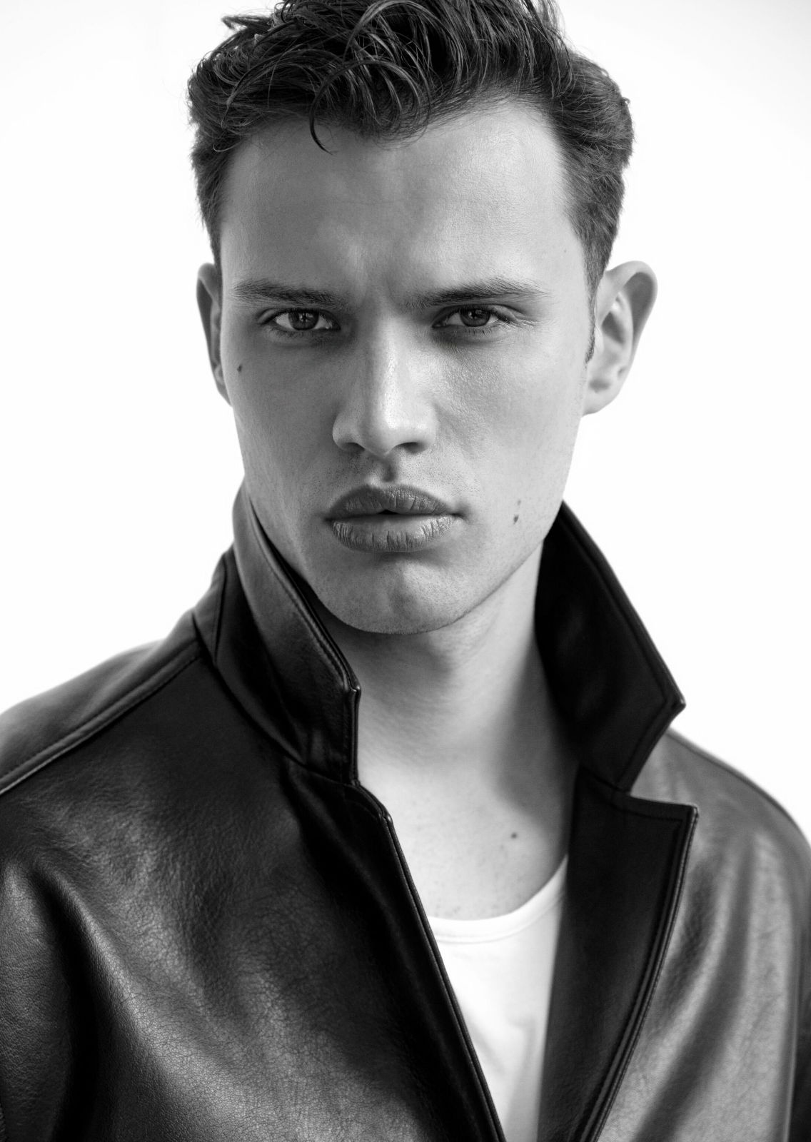 TIBOR . Carmen Duran Model Agency.