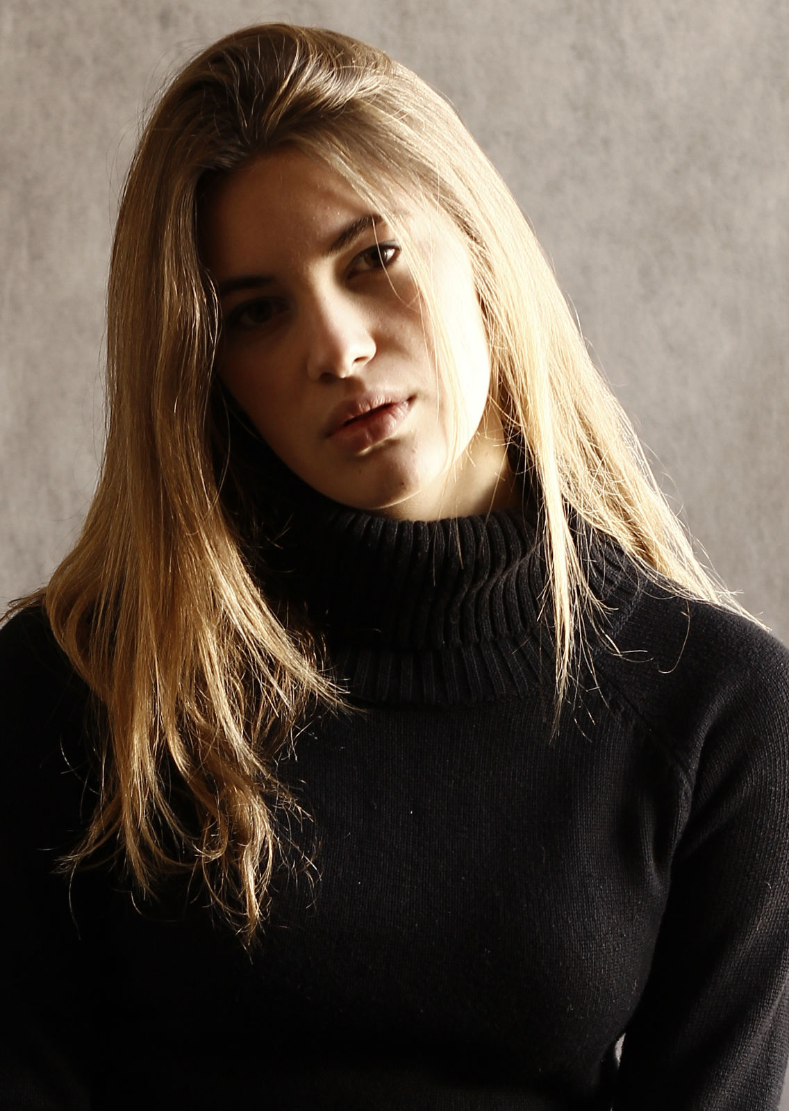 VALENTINA PASKER. Carmen Duran Model Agency.